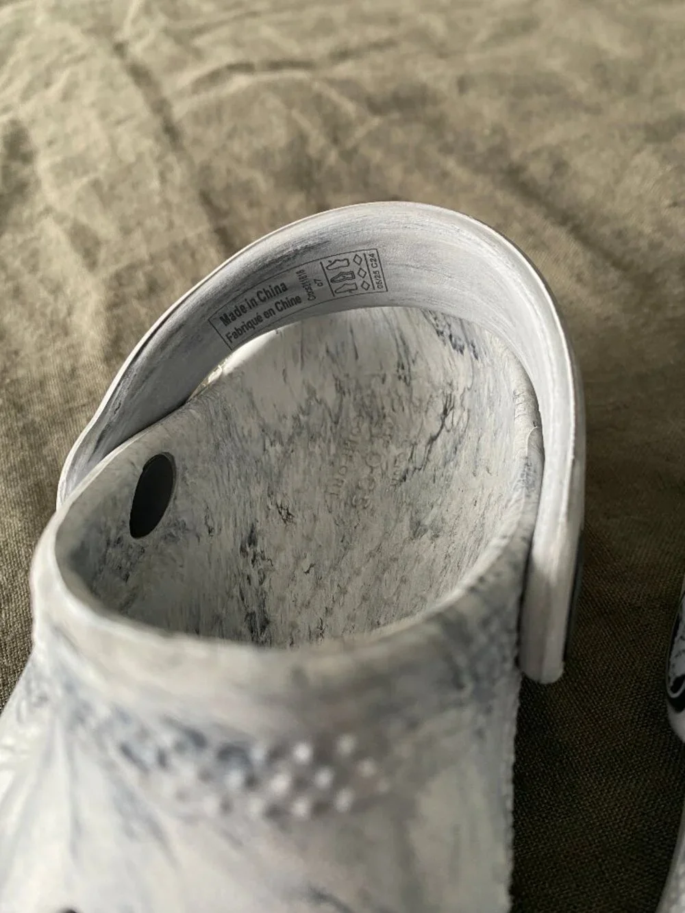 Crocs Kids' Marbled Classic Clog, Grey Swirl, Size C7